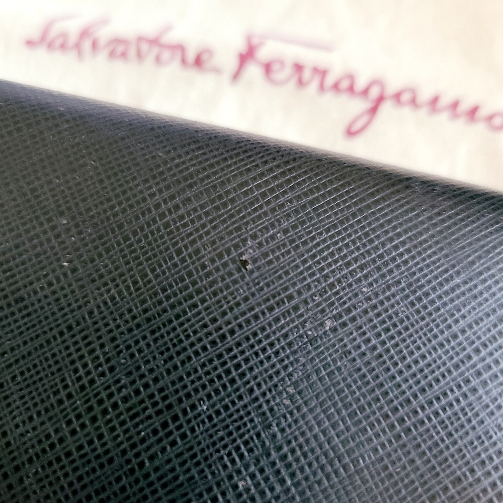 ❤️‍🔥Salvatore Ferragamo Gancini Continental Wallet❤️‍🔥 - Picture 12 of 12